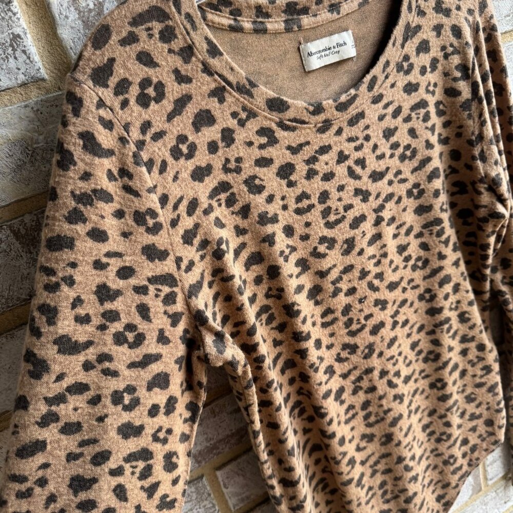 Abercrombie and Fitch Long Sleeve Animal Print Bodysuit Women's Size L. - Picture 6 of 8